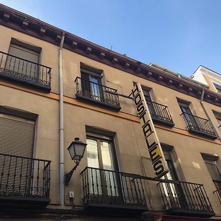 Hostal Los Perales Madrid Kültér fotó Headquarters of the party in Madrid