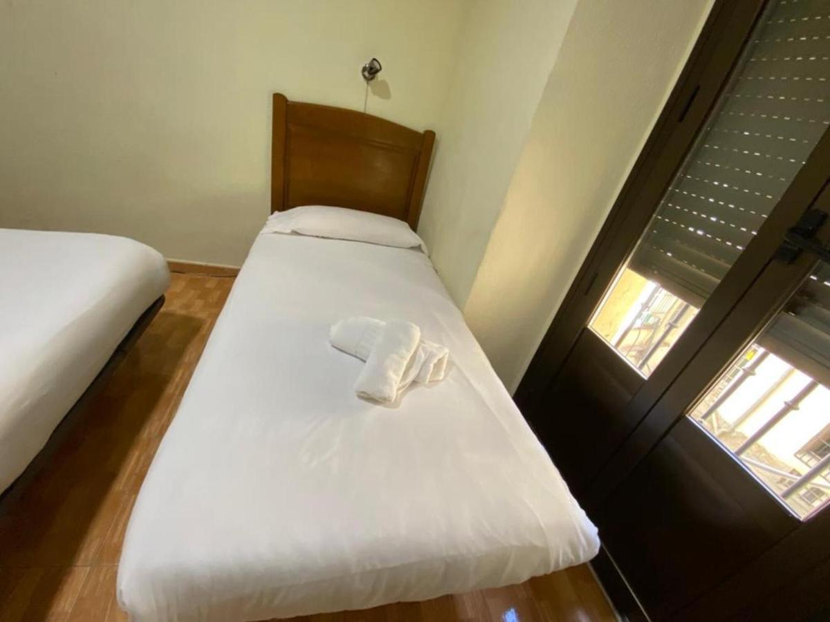 Hostal Los Perales Madrid Kültér fotó